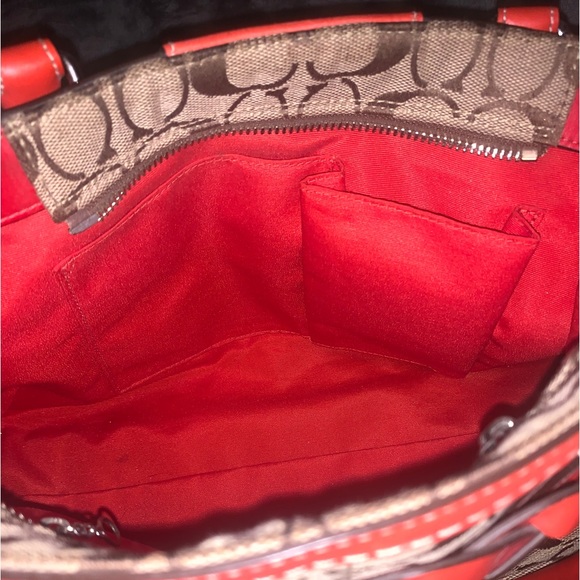 Coach Hamptons Signature Medium Carryall Tote this handbag is in great condition - Picture 7 of 8